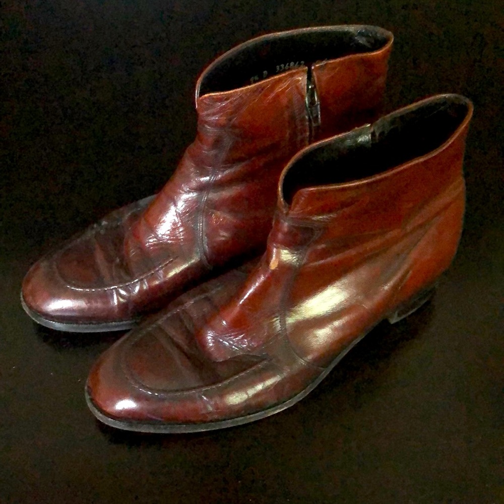The Florsheim Shoe. boots